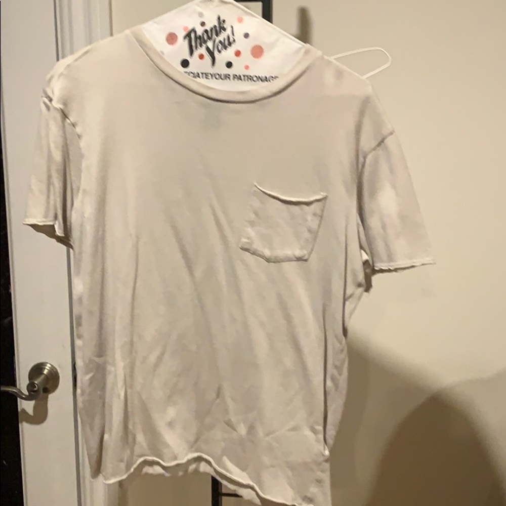 Grey t shirt
